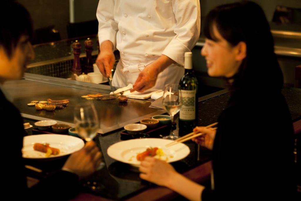 餐飲服務