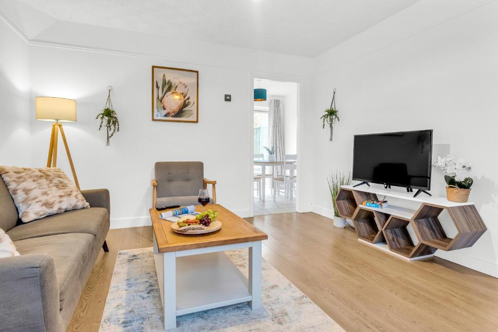 Lark Rise Lodge