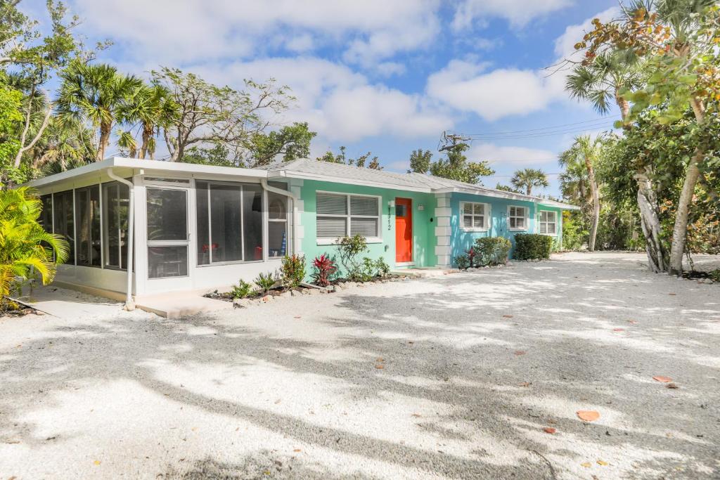 Turtle Tracks West, Sanibel