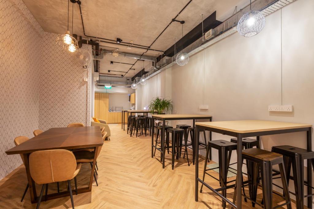 Bluewaters Pods 11 North Canal Road Bluewaters Pods 11 North Canal Road