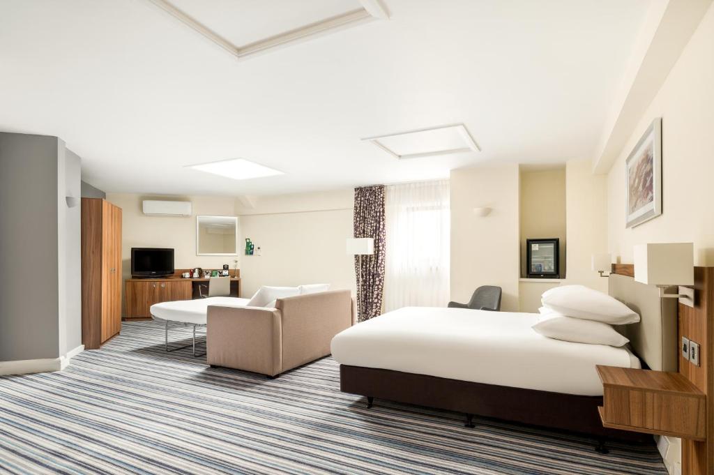 ホリデイ イン ノーサンプトン バイ IHG (Holiday Inn Northampton By IHG)