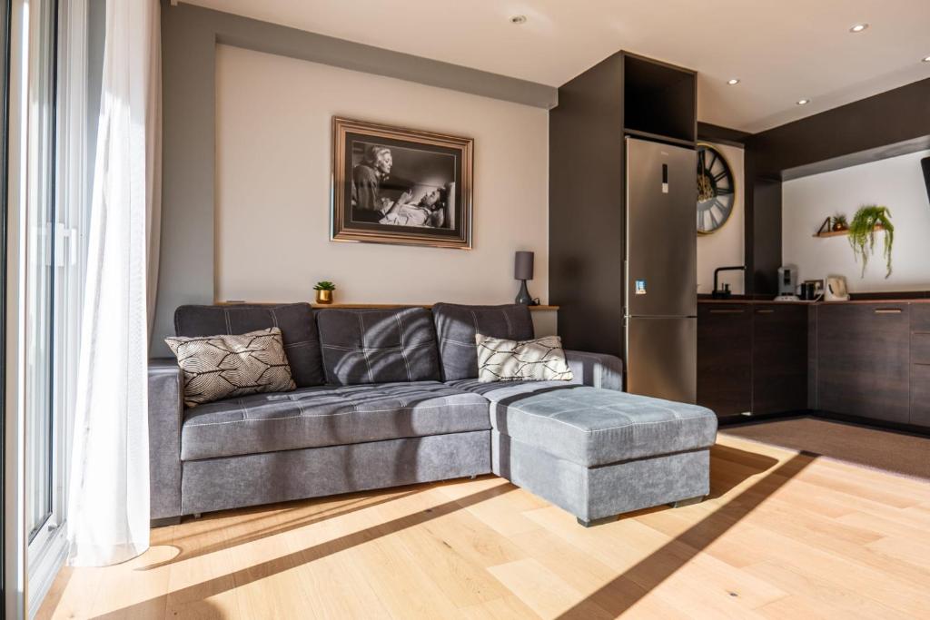 Bright 2bedroom apartment 15min walk to the Palais - 1