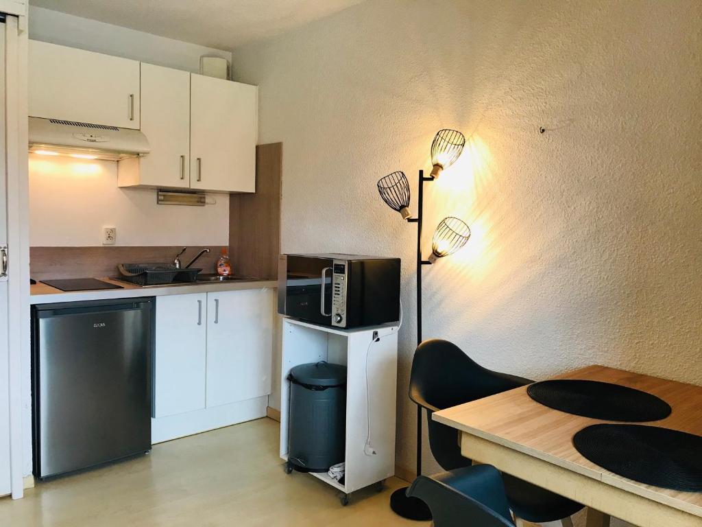 Studio Cabine à 400m Plage avec Piscine, Parking Privé, Proche Commerces à Argelès-sur-Mer - FR-1-776-16 - 2