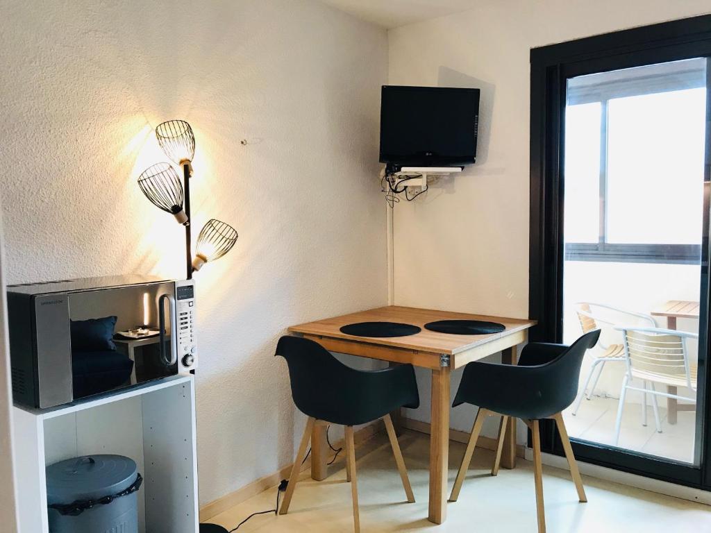 Studio Cabine à 400m Plage avec Piscine, Parking Privé, Proche Commerces à Argelès-sur-Mer - FR-1-776-16 - 1