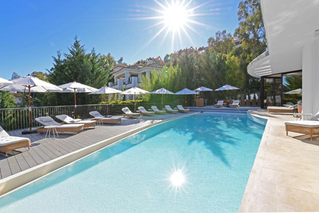 Extraordinary 7 BDRM Villa w Pool, Gym, Cinema - 4
