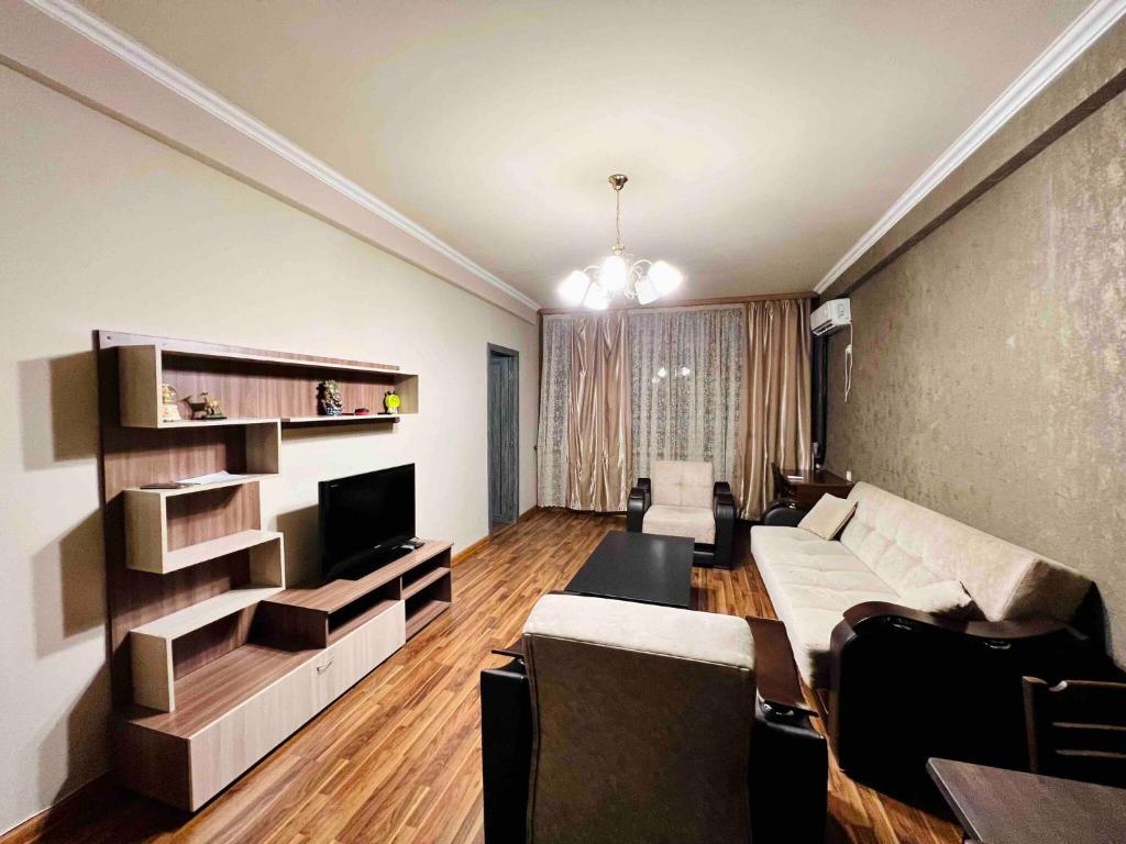 Best Location, Cozy Spacious Apart Near Republic, Jerevan