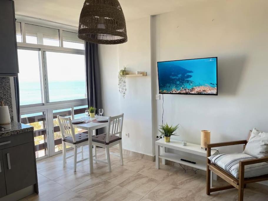 Hermoso estudio vistas al mar - 4