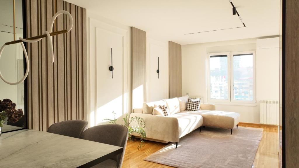 New&Luxurious, Central&Comfortable - 3