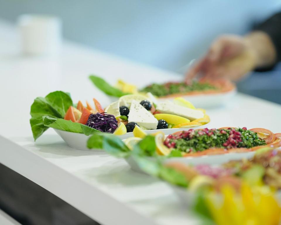 Alimentos e Bebidas
