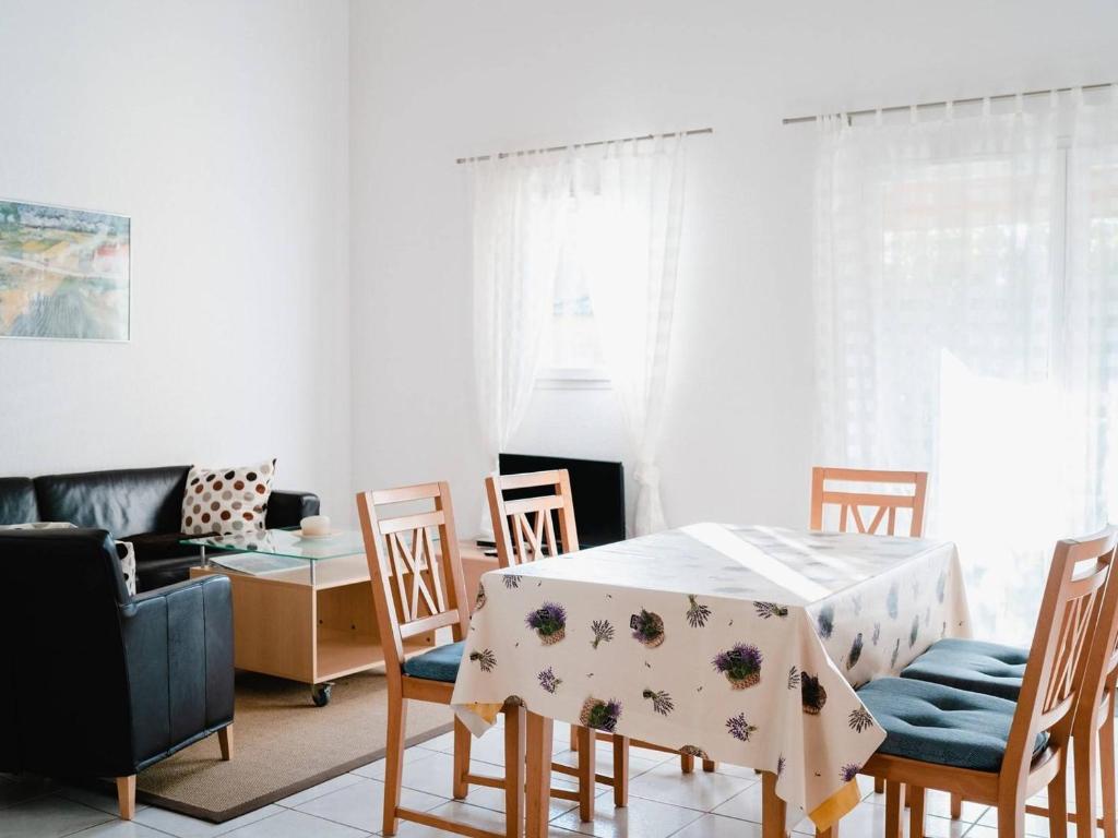 Pavillon 4 pièces avec garage, terrasse, et tout confort à Narbonne-Plage, 5 couchages - 2