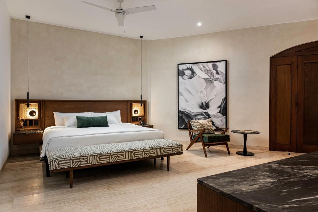 Casa Continental Hotel Boutique & Suites