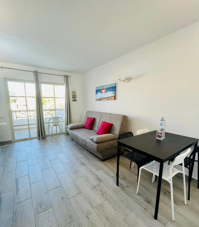 Blue ocean apartment in Costa de Antigua - 2