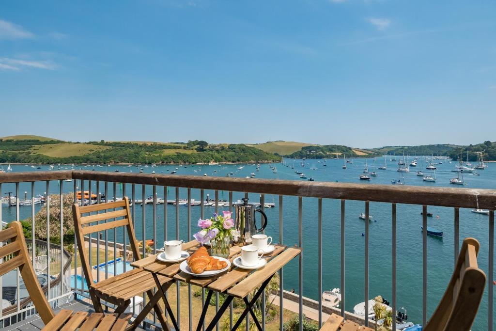 N ° 42 The Salcombe, Salcombe