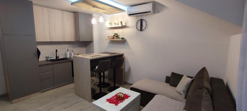 Jela Apartman - 4