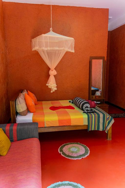 Hotel Hideaway Garage 