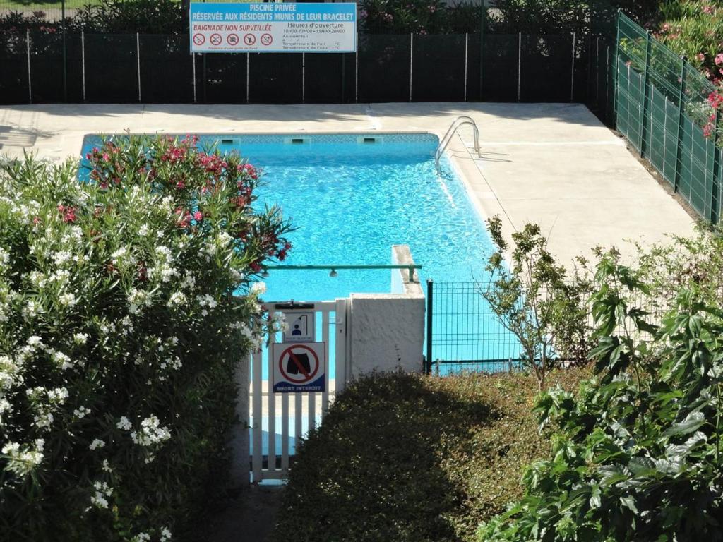 Studio cabine refait à neuf avec terrasse, piscine, parking et lave-linge - Le Grau-du-Roi - FR-1-307-249 - 4