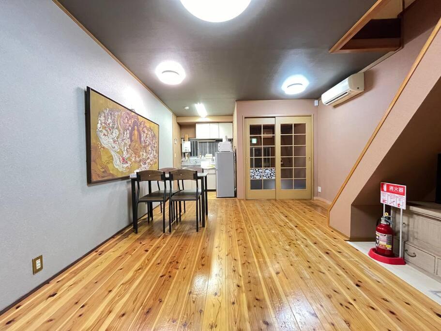 最大８人様まで宿泊可能な１棟貸しです！近鉄八尾駅から徒歩３分！, Yao