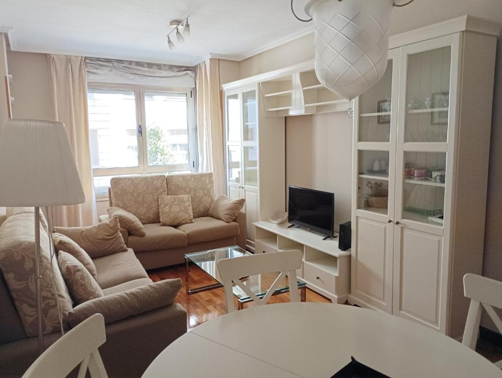 Centro GASCONA-CAMPOAMOR con terraza privada, garaje y wifi gratuito - 1