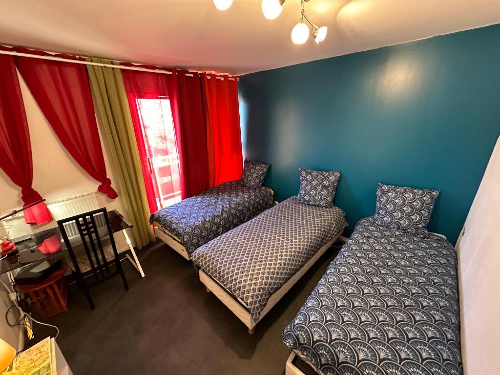 Appartement entier "Meublé le Sancy" proche de toutes commodités - 1