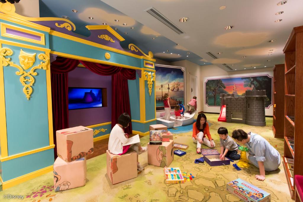 香港迪士尼樂園酒店 (Hong Kong Disneyland Hotel)