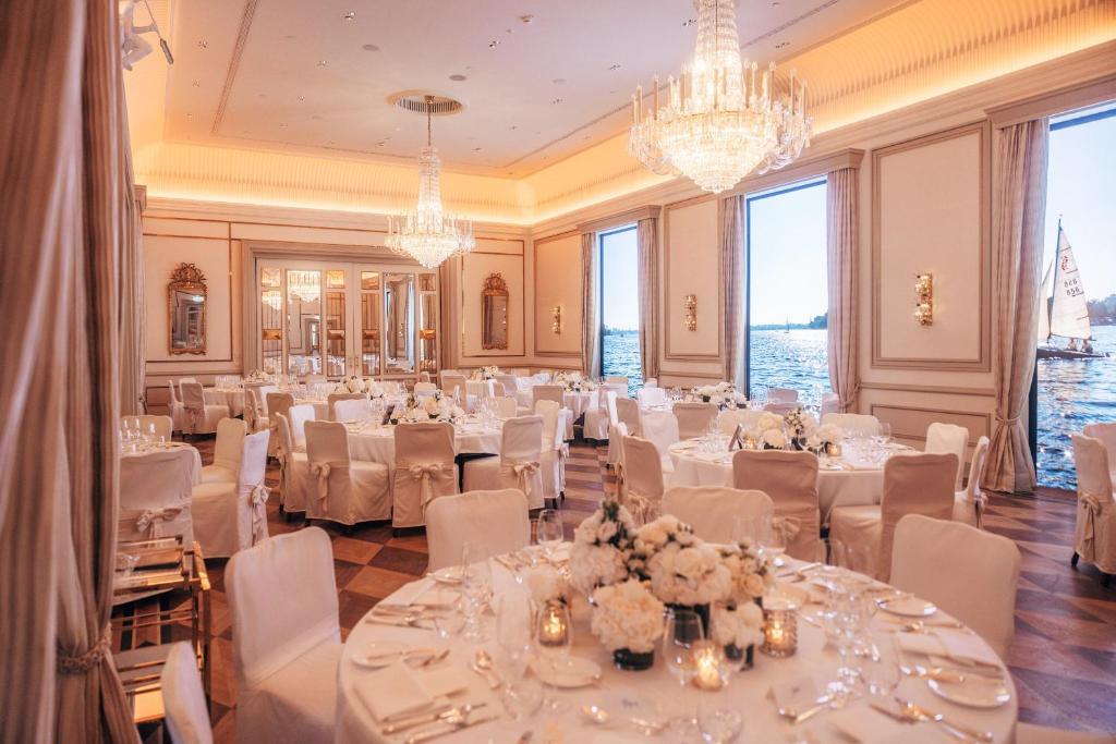 Tárgyalóterem/bálterem