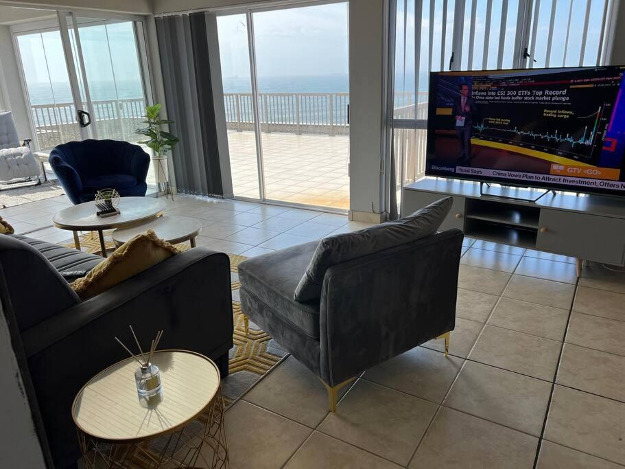 A quintessential work-relax space, La Mercy