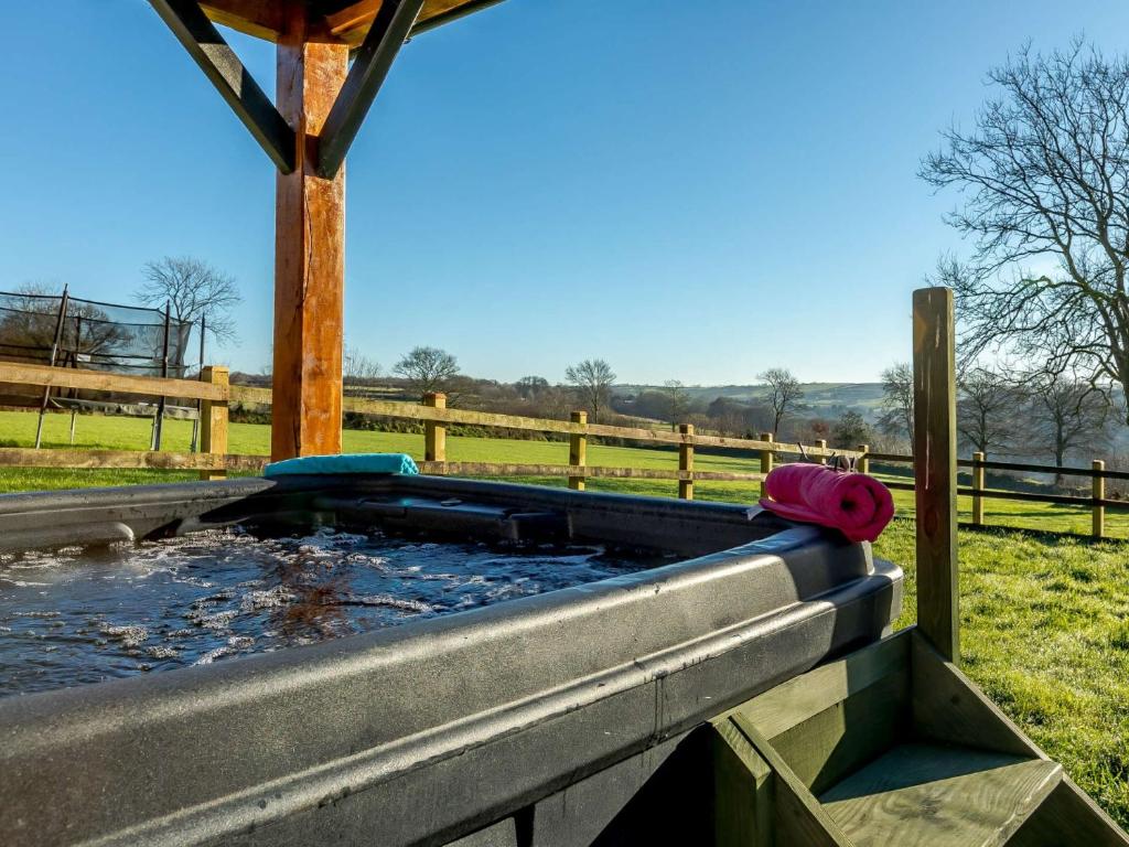 2 Bed in South Molton 86642, Knowstone