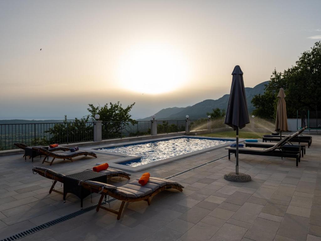 スイミングプール