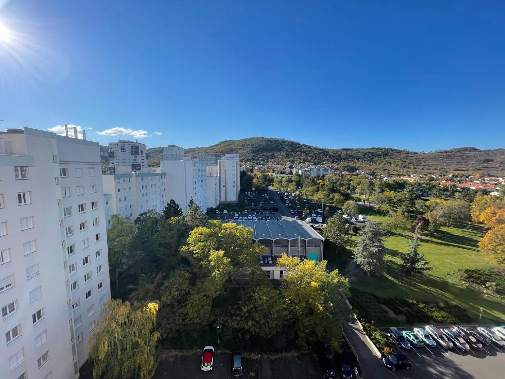 Les Dômes du Parc 4e App T3 et T1 proche de toutes commodités, Clermont-Ferrand