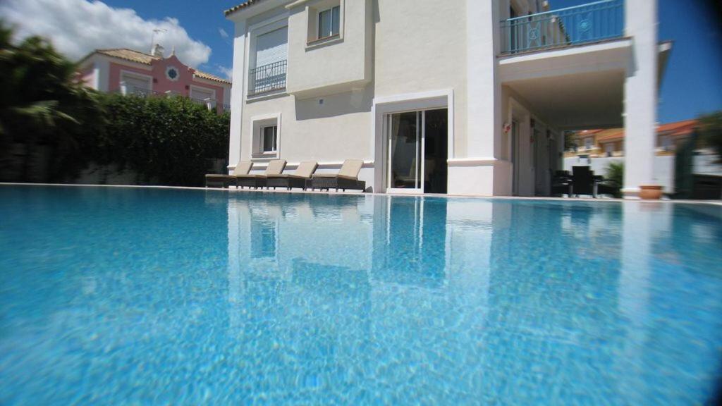Detached Villa 4 bed Duquesa with Private infinity pool close to port and beach - 5