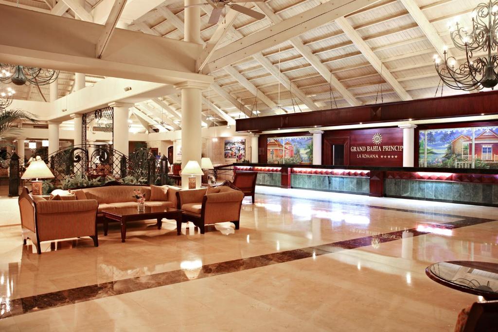 Shared lounge/TV area