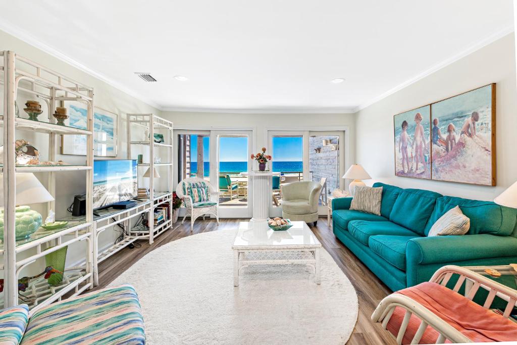 Needle Rush Point Unit D33, Pensacola