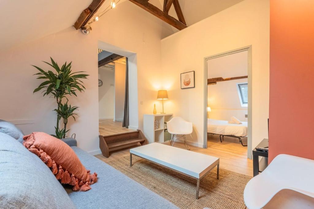 Apartment in the heart of Old Lille - 3