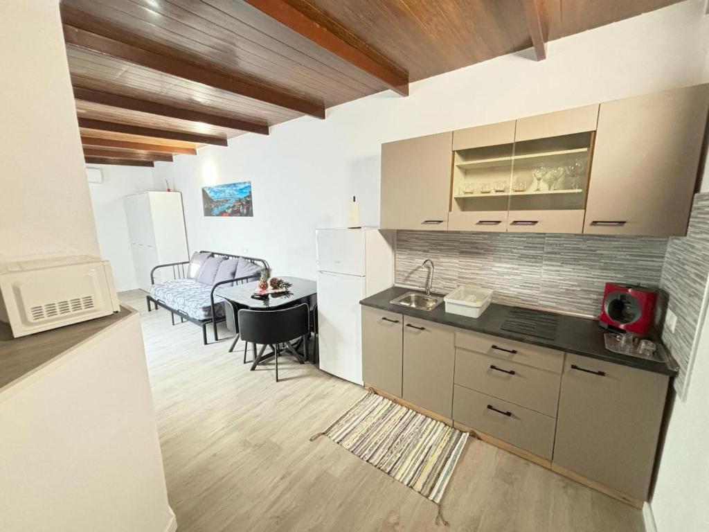 Mi casita Tenerife Sur Free WIFI e AC - 2