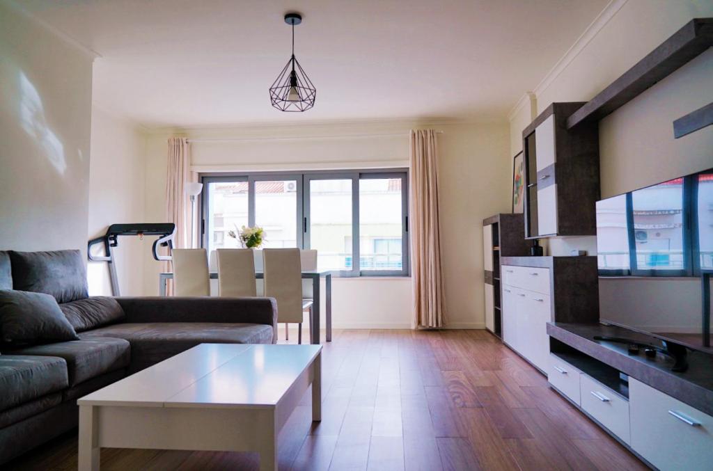 Always on the way - Road Home in Montijo, Lisbon, Montijo