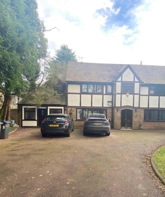 Modern studio in natural surroundings, Four Oaks