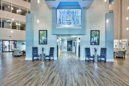 The Scallop by Brightwild-Beachfront Condo