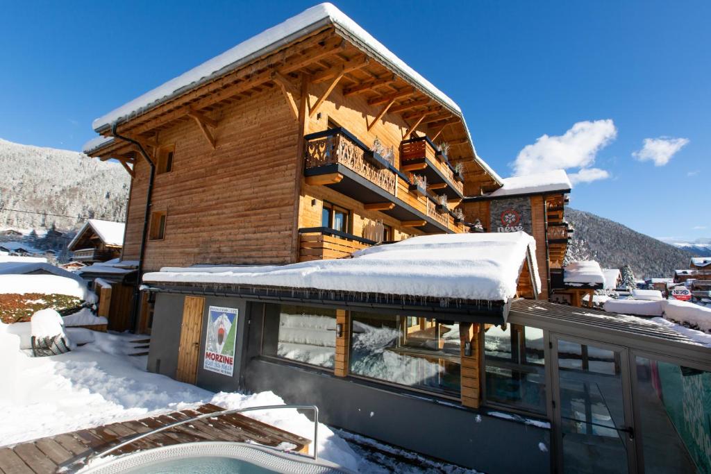 Exterior view, Hotel Neve in Morzine