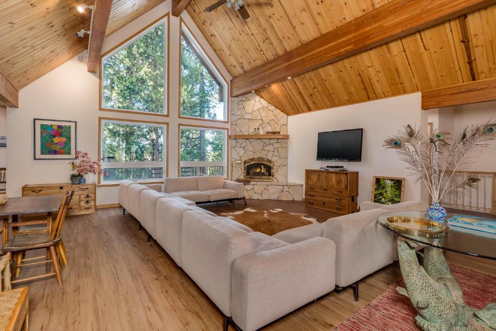 Wawonderland, Arnold