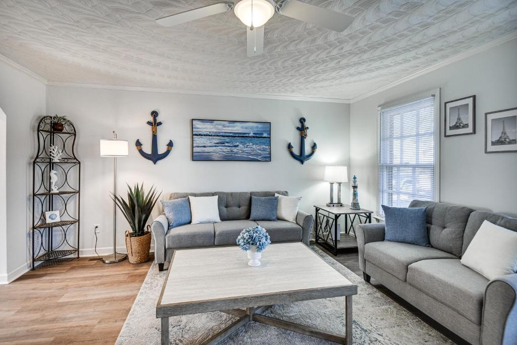 Virginia Beach Condo 2 Blocks to Ocean!