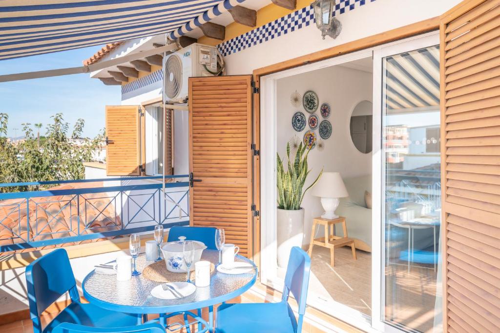 Apartamento ROSA del MAR Playas de Vera Ático en Primera Línea de Playa Piscina al Aire Libre Aparcamiento Gratuito WiFi Muy Rápido Acogedor con Calefacción - 4