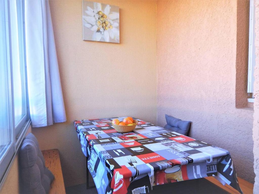 Appartement 2 pièces avec loggia, garage, 3 min de la mer, classé 2 étoiles, ménage inclus - FR-1-251-552 - 1