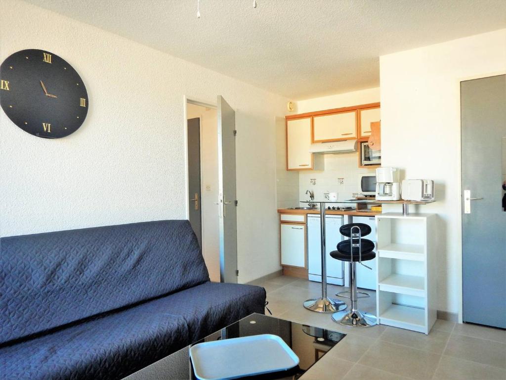 Appartement 2 pièces avec loggia, garage, 3 min de la mer, classé 2 étoiles, ménage inclus - FR-1-251-552 - 2