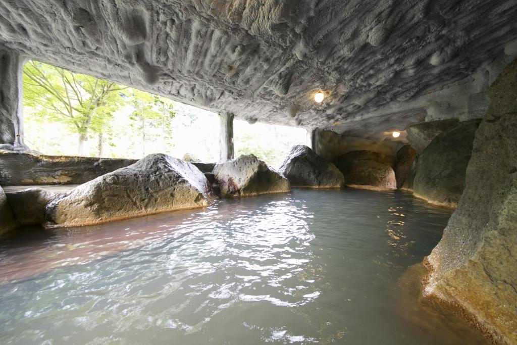 Open air bath