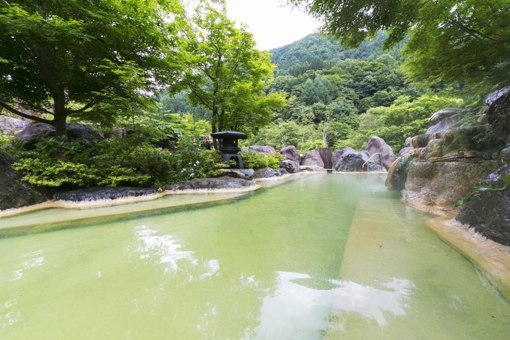 Open air bath