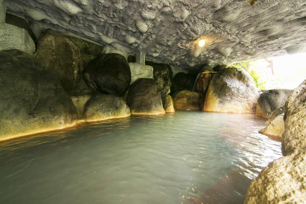 Open air bath