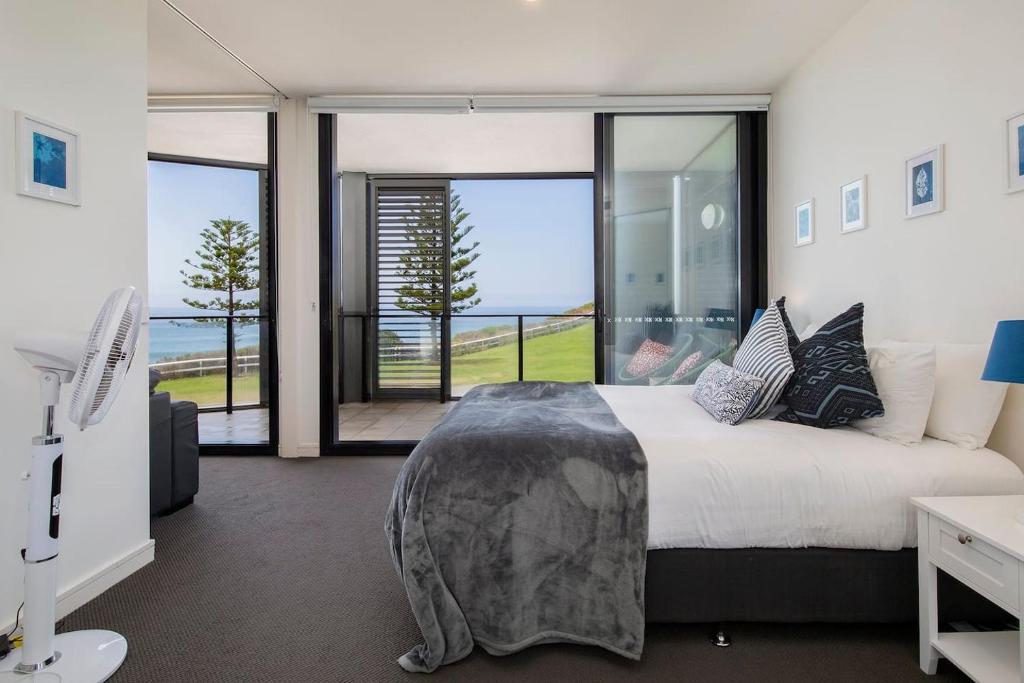 The Sandpiper - A Newy Beachfront Beauty, Newcastle