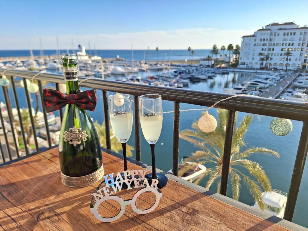 Superb Seaview Apartment Duquesa Port - 2