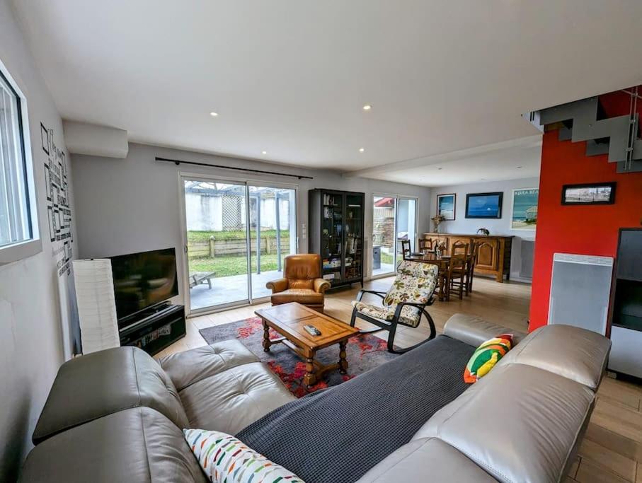 Pastisse YourHostHelper, Anglet