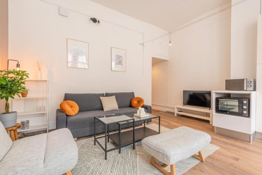 1 bedroom apartment in the city center, near metro - 5